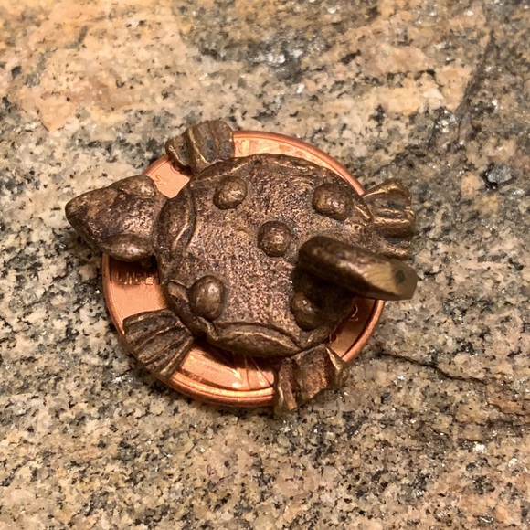 Artesian Metal Turtle Pendant Necklace Jewelry - Picture 10 of 10